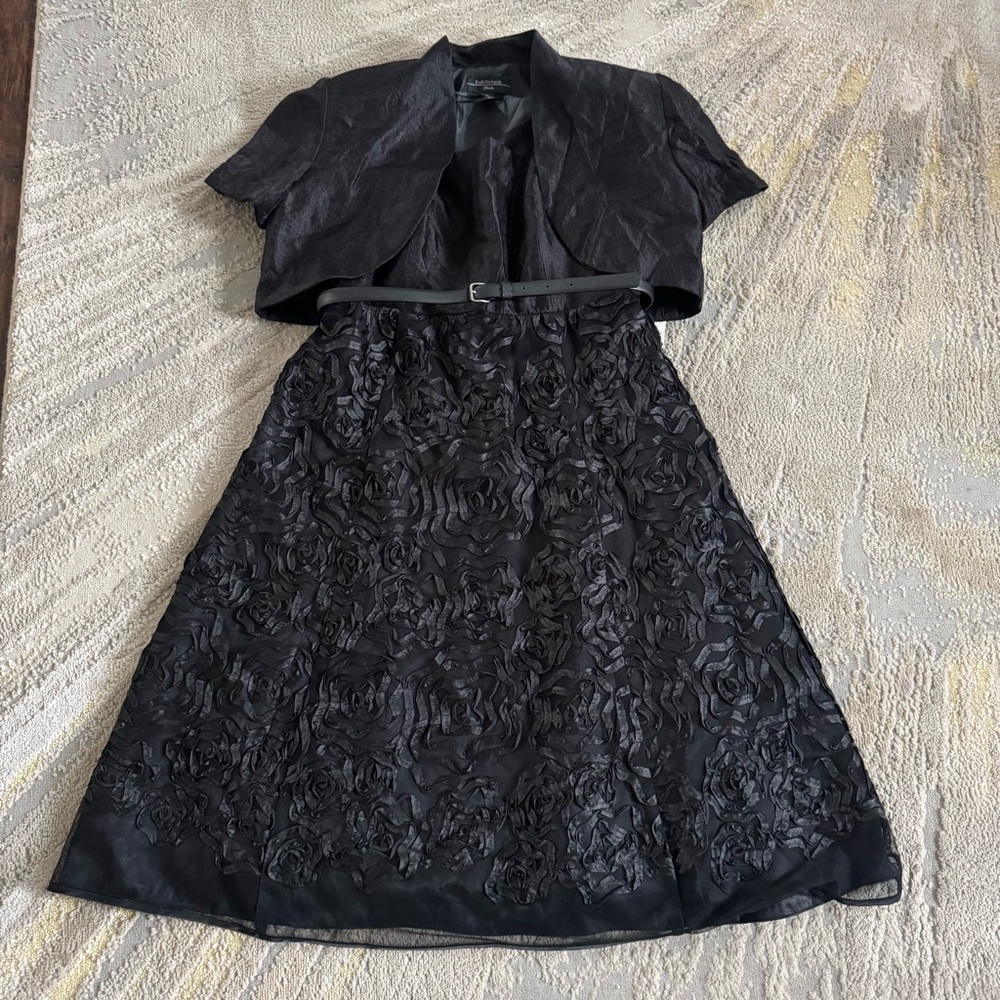 R&M Richards black dress jacket set Black knee length textured floral 8 new
